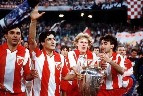 足坛十大组合排行,足坛各个俱乐部最佳球员