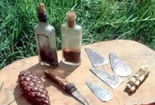 她4岁被*暴强**，5岁被割生殖器，13岁嫁60岁老头，22岁时惊艳世界