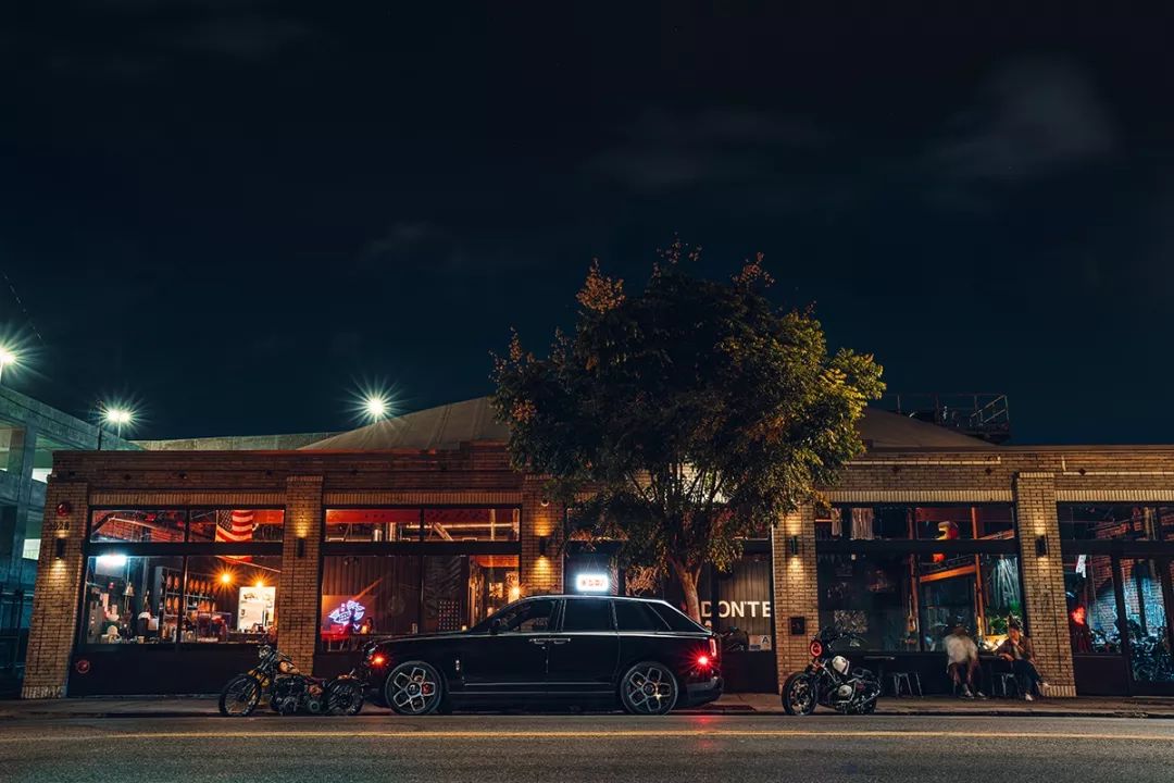 暗夜君王库里南,库里南blackbadge暗夜