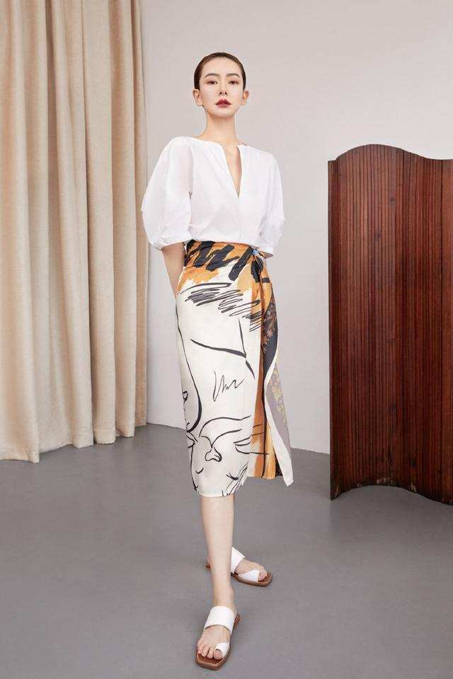 李嘉欣最新着装,李嘉欣连头发丝都在彰显她的美貌