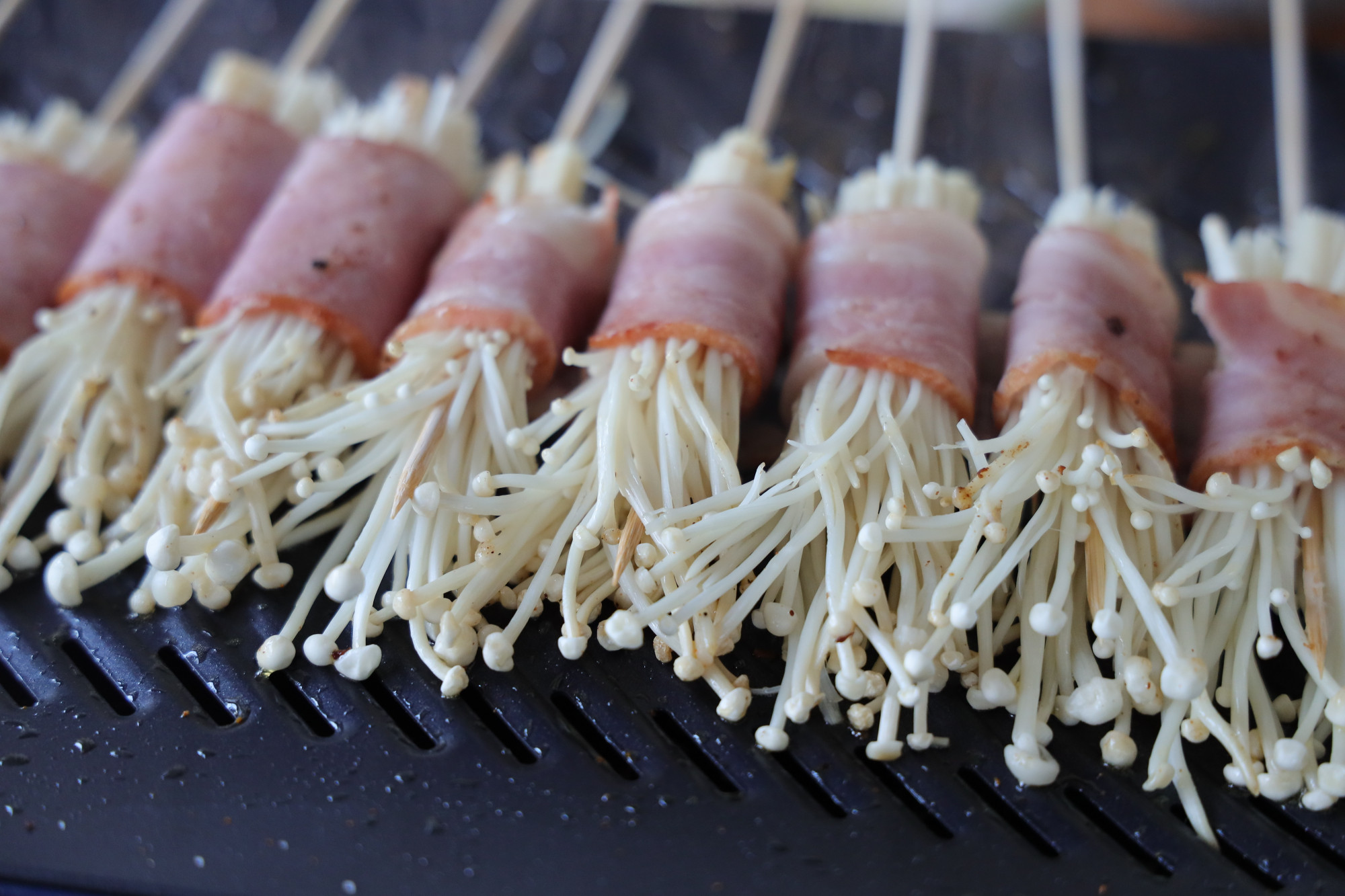 在家吃烧烤太舒服超过瘾,过年吃烧烤