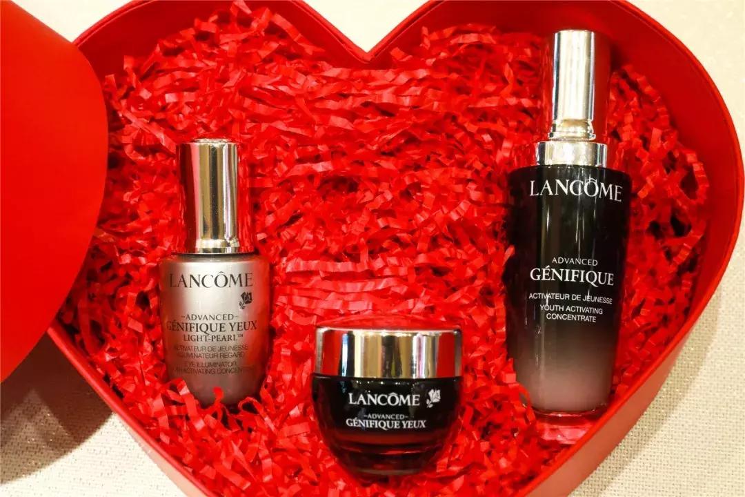 市中心这家高精尖卖场疯狂折扣!直降+团券,送的比买的多