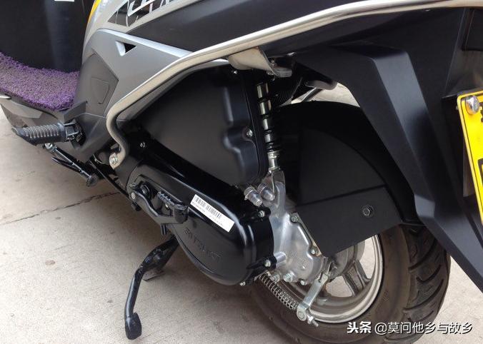 10年铃木丽至uz110能卖多少,铃木丽至uz110跟uy125区别