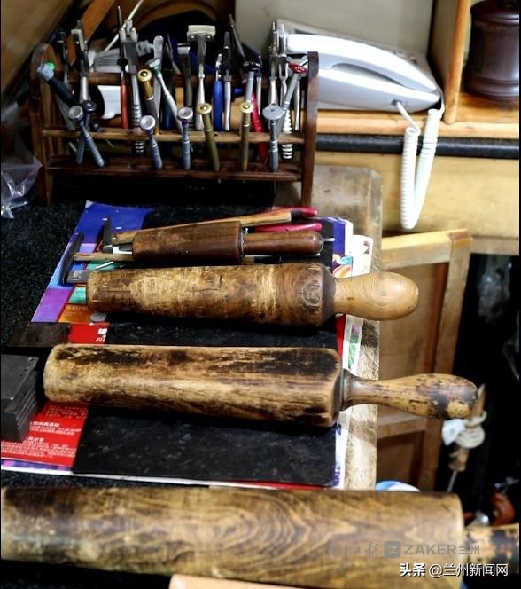 金成勋旗下艺人,金城守财奴