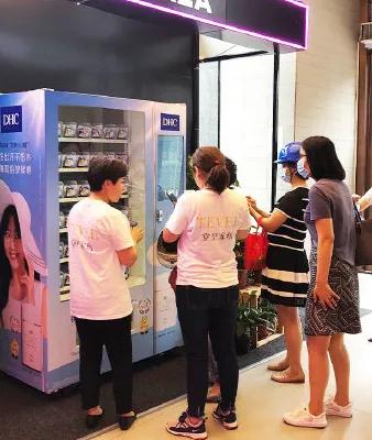 去李佳琦直播间抢小样的人，后悔了吗