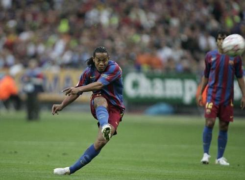 足以载入史册的20个任意球,12个惊艳足坛的超级任意球进球