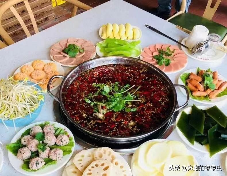 这家重庆美蛙鱼头火锅超燃超过瘾,美蛙鱼头味之绝新街口