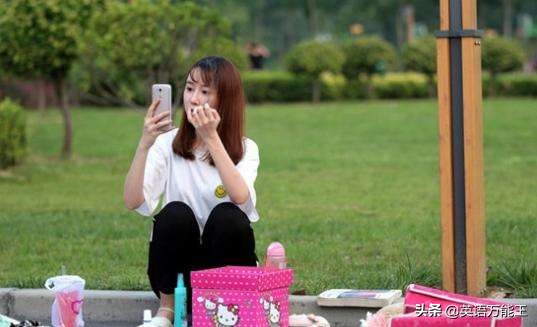 随着全国地摊经济的兴起，现在摆地摊卖什么最赚钱？