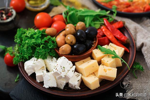 吃一口会爆浆的奶酪,吃一嘴奶酪