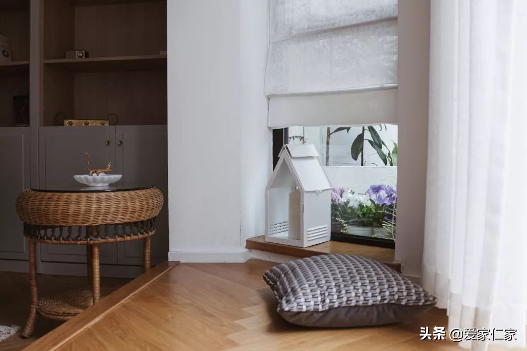 她买下32㎡上海老旧学区房,为女儿打造小桃园,还有超舒适大庭院