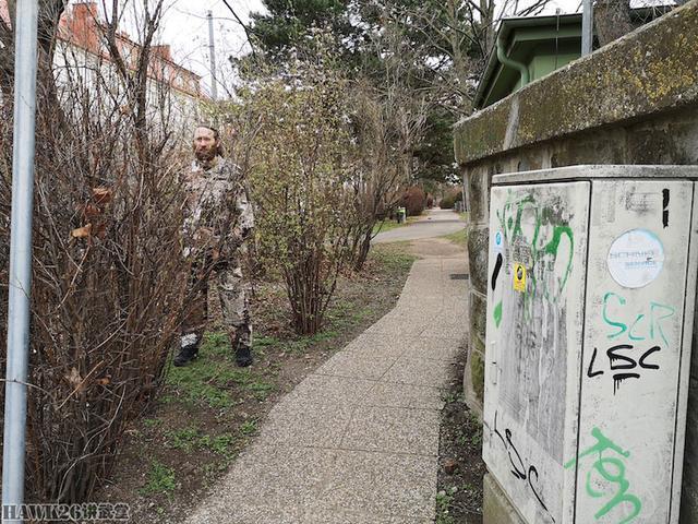 迷彩伪装效果图片,美军acu迷彩服伪装效果