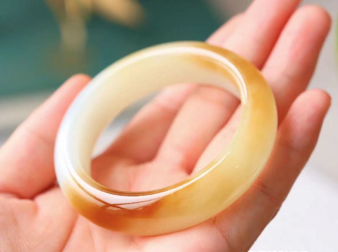 和田玉且末糖怎么鉴别,和田玉且末糖的价值