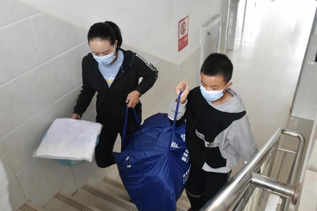 昆明三中空港实验学校2019,昆明市第三中学空港实验学校高一