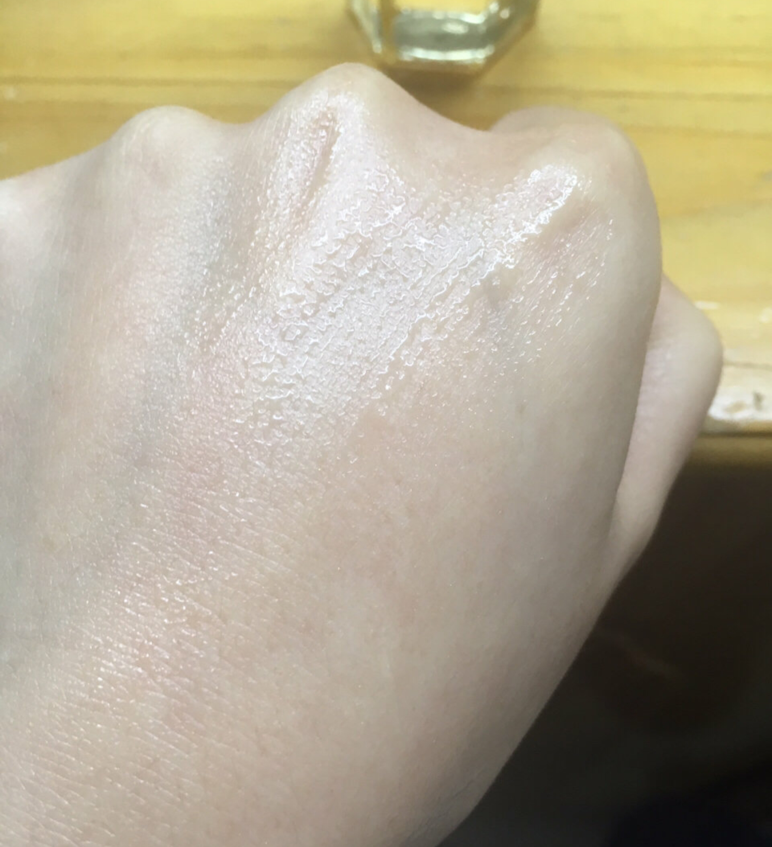 抗衰老是雪花秀好还是雅诗兰黛好,雅诗兰黛的抗皱精华液怎么样