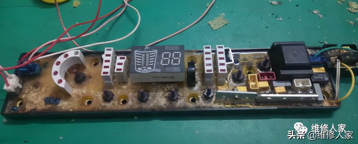 洗衣机电脑板故障怎么表现,美的洗衣机电脑板故障表现