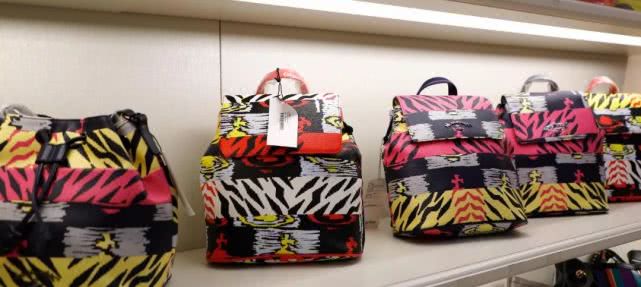 奥莱名品折扣店是正品吗,奥莱国际购物