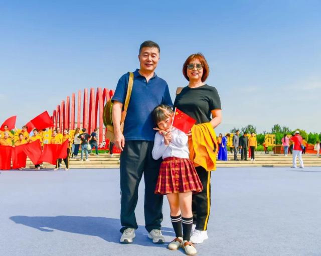 快乐的“黄金周”，寂寞的“课桌椅”——直击“双减”后的国庆假期