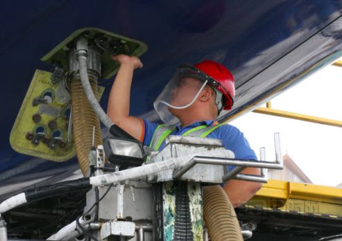 火车高铁上为什么信号不好,为什么高铁进站无信号