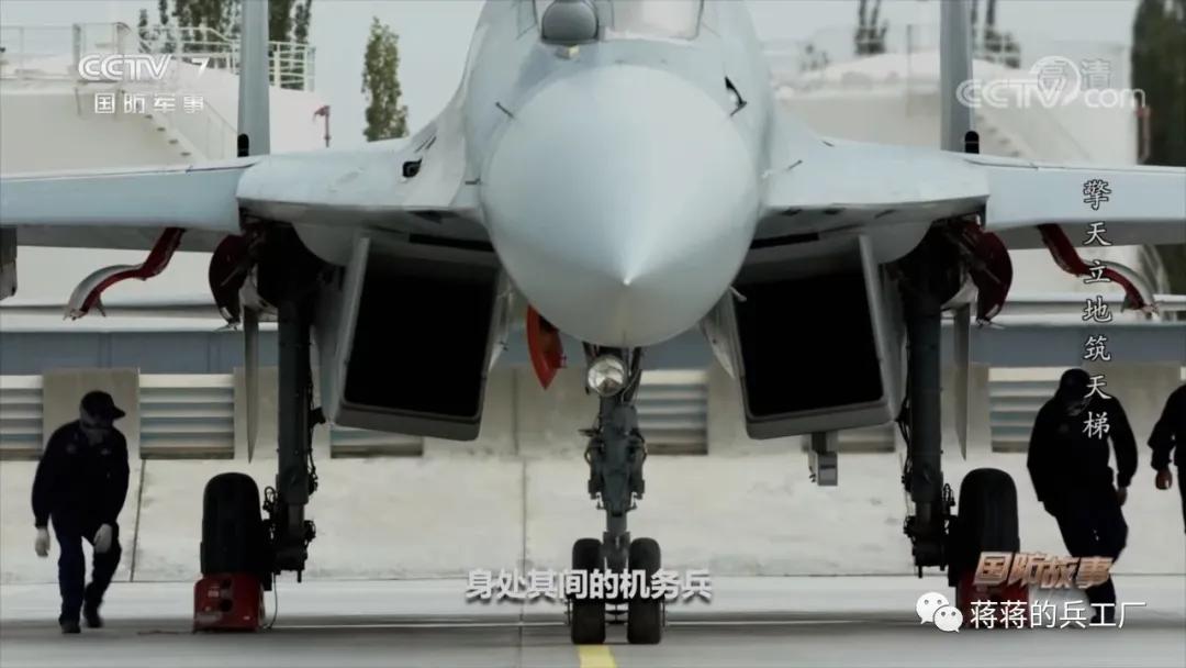 歼16旋转发射挂架,歼16可挂载大量精确制导武器