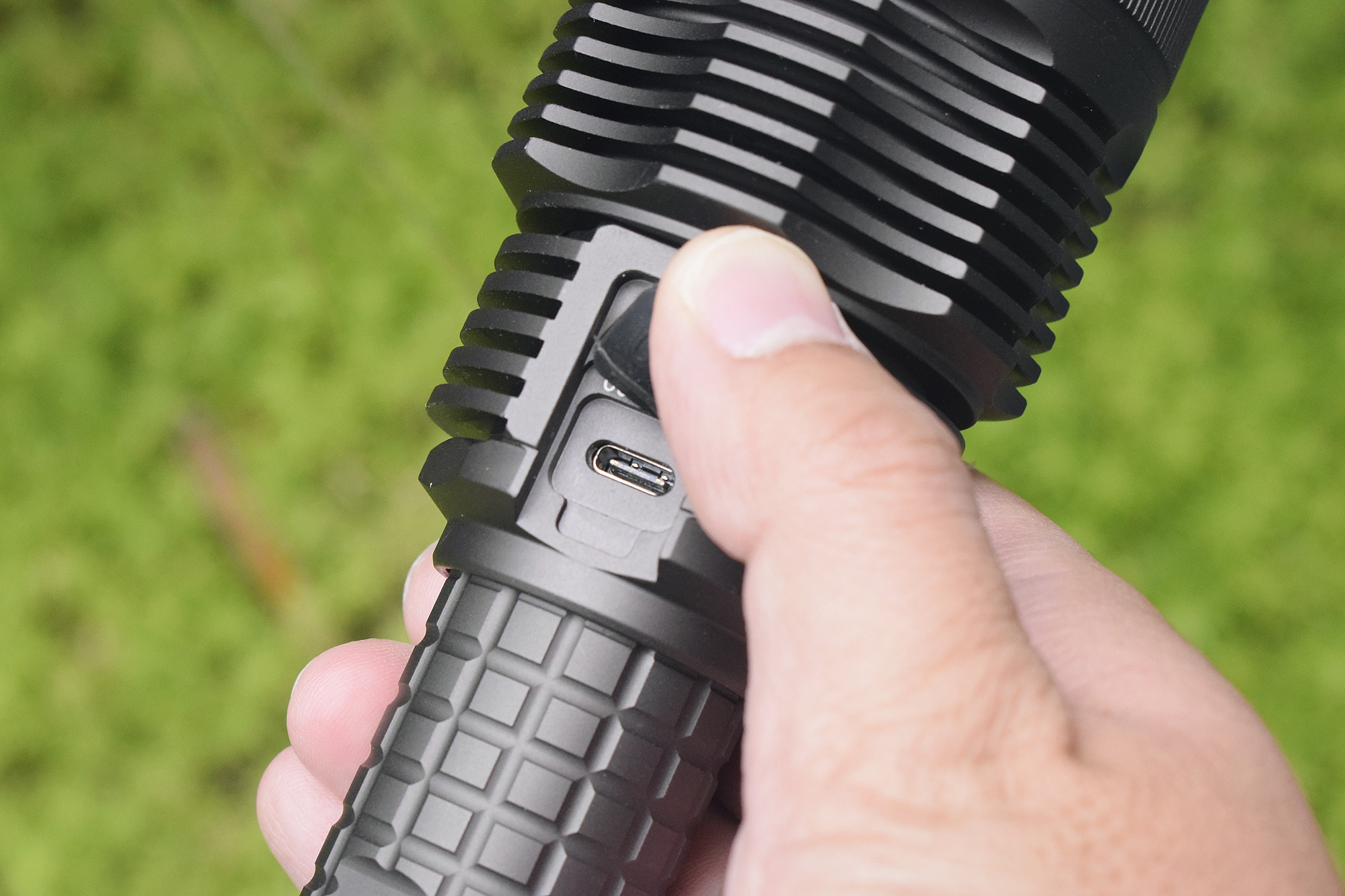 600流明户外手电,65000流明户外泛光手电