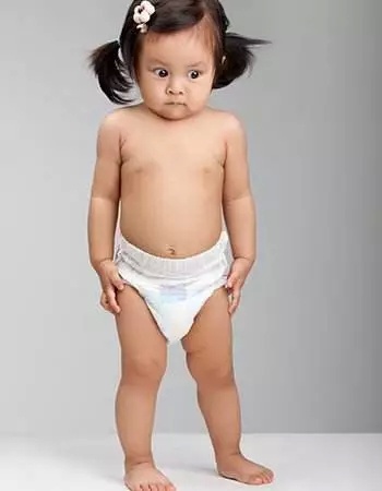 孩子不小心误食502胶水,妈妈的举措,连医生都佩服不已