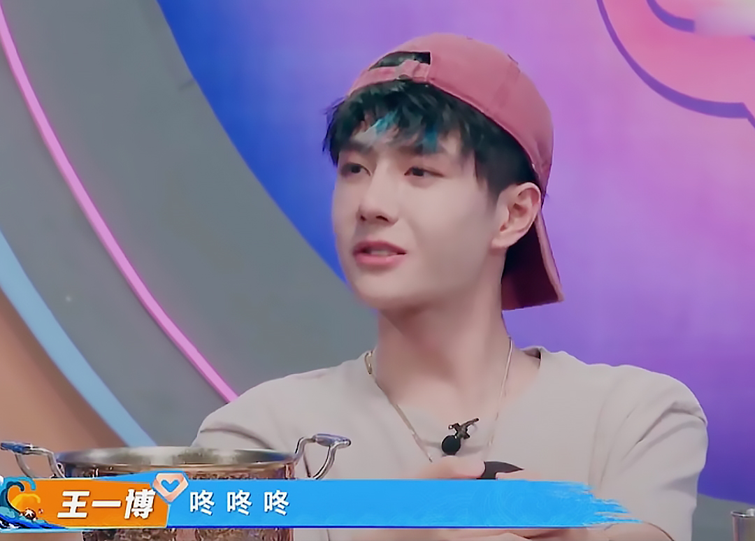 张艺兴现场一打二,张艺兴打歌全部视频