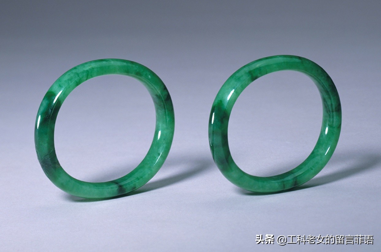 翡翠和卡地亚的区别 (木那翡翠和莫西翡翠哪个好)