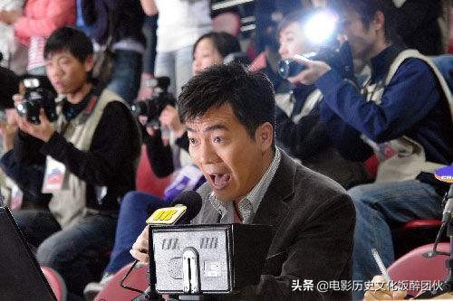 你不是一个人在战斗黄健翔解说词,解说员黄健翔