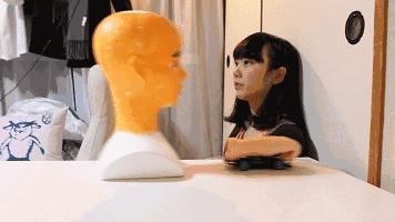 这个日本妹子为找男友发明200个沙雕玩意儿，设计师都没她脑洞大