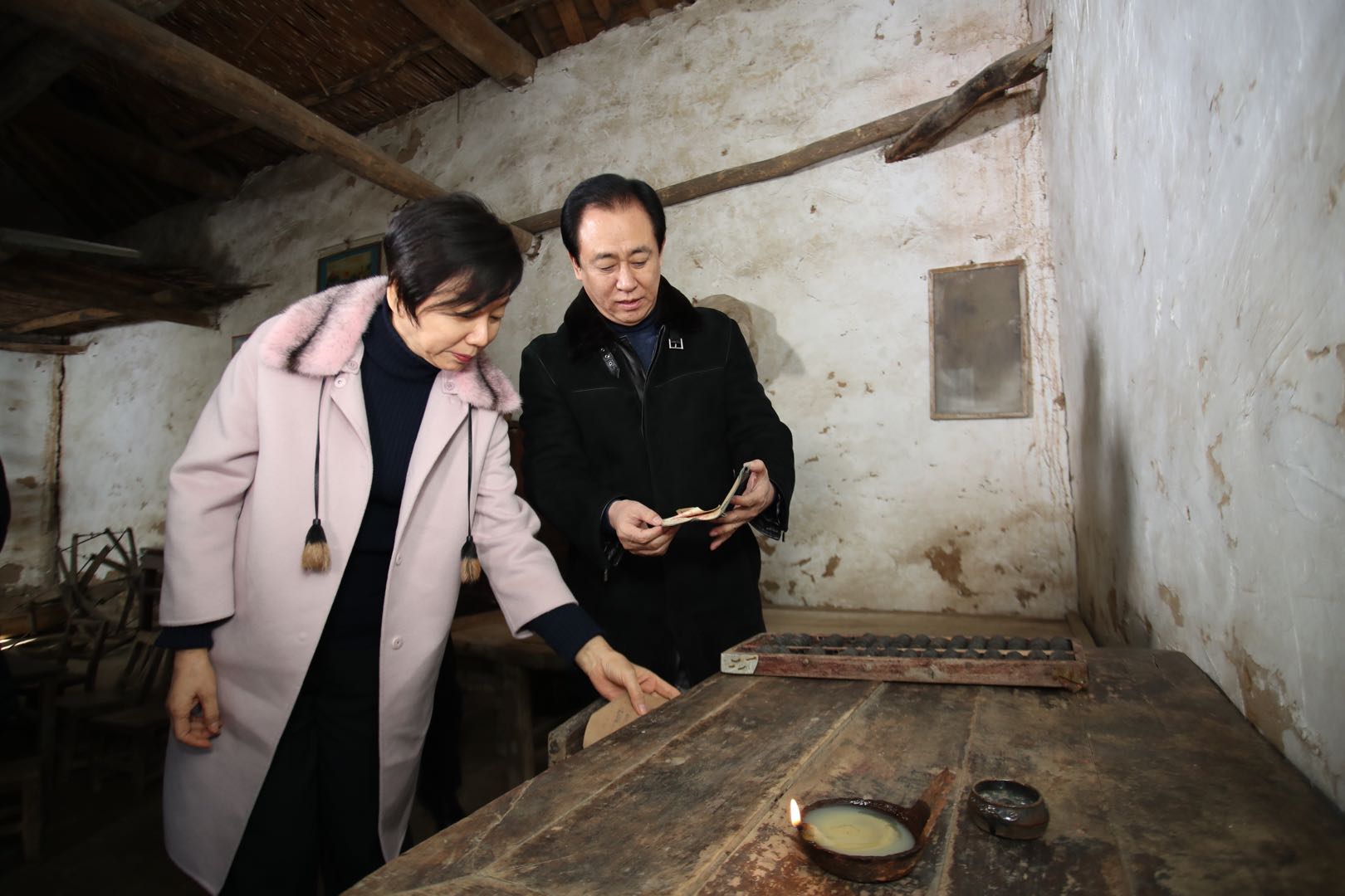 2018许家印回故乡视频,许家印回老家探亲再捐6.5亿