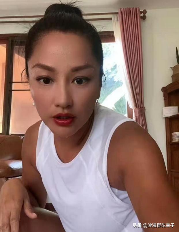 瞿颖年轻时模特视频,演员瞿颖个人简介