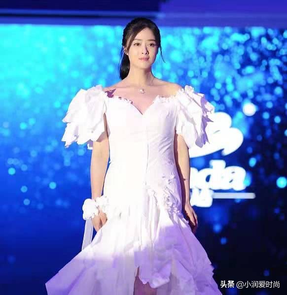 微胖脖子短穿什么衣服比较好看,肩宽手臂粗小个子微胖女生穿搭