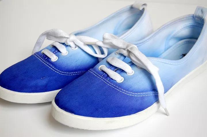 穿腻了小白鞋可以这样来改造,教你把小白鞋变潮流