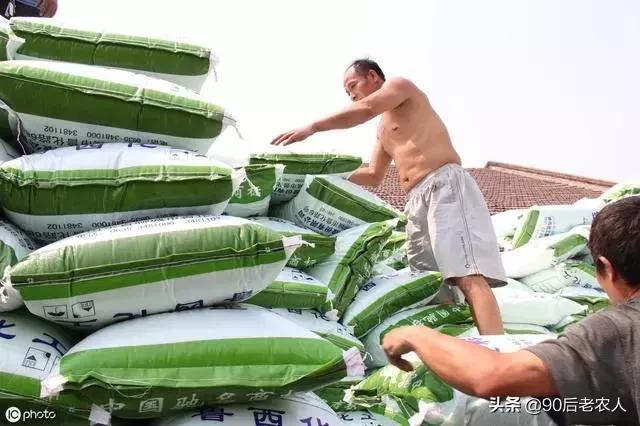 农资经销如何转型破局取得新发展,当下农资经销商生存环境