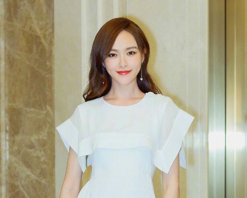 为什么有人扎头发很挺,为什么有的人扎头发和披发差距大