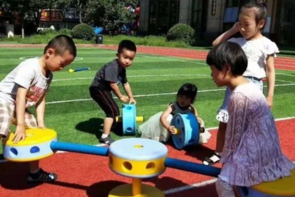 公立幼儿园私立幼儿园有什么区别,公立和私立幼儿园有什么区别吗