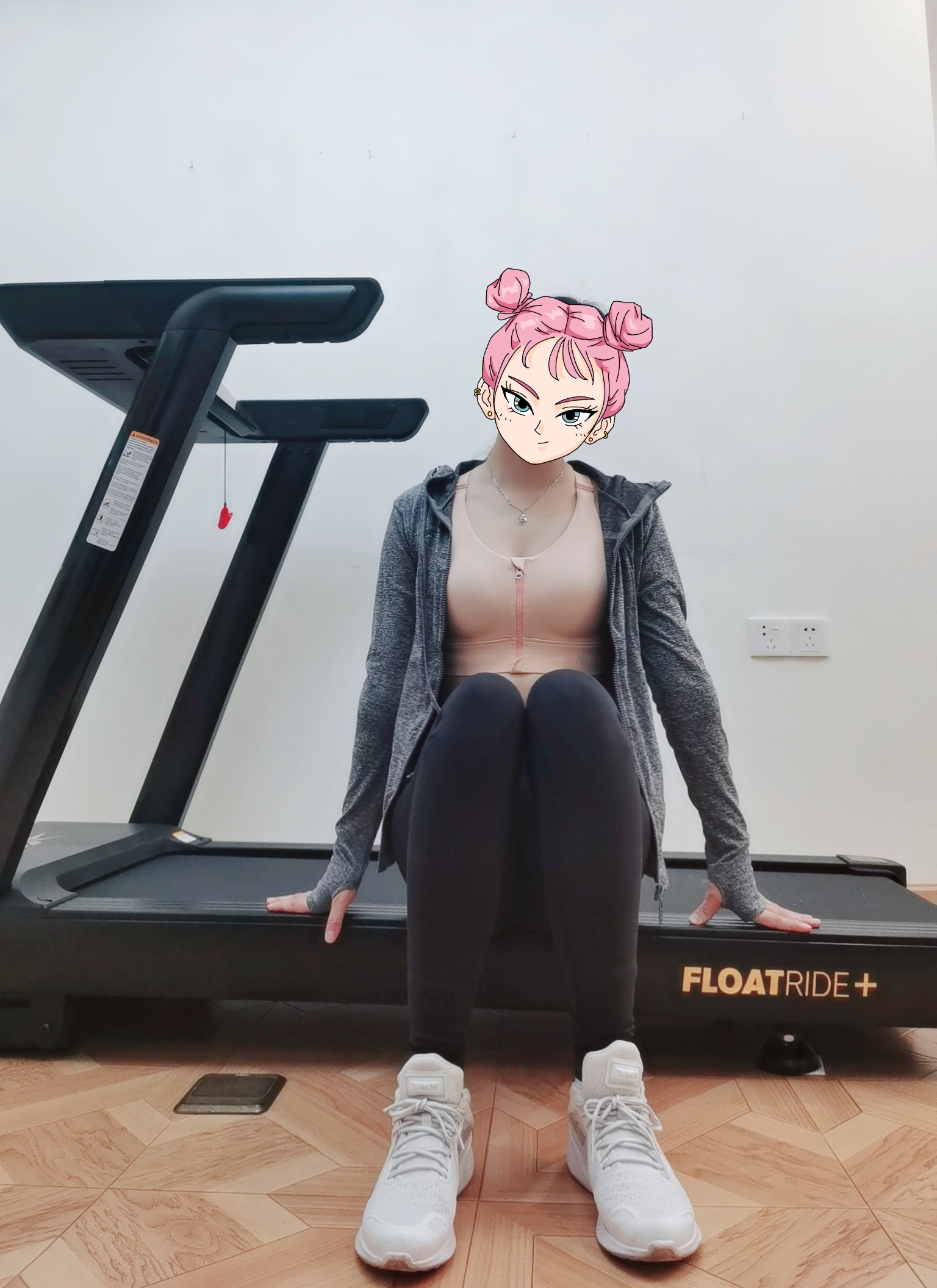 跟着小姐姐一起锻炼,跑步机推荐家用锐步