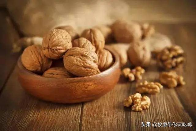 核桃里面的皮怎么好剥,核桃皮太硬怎么处理