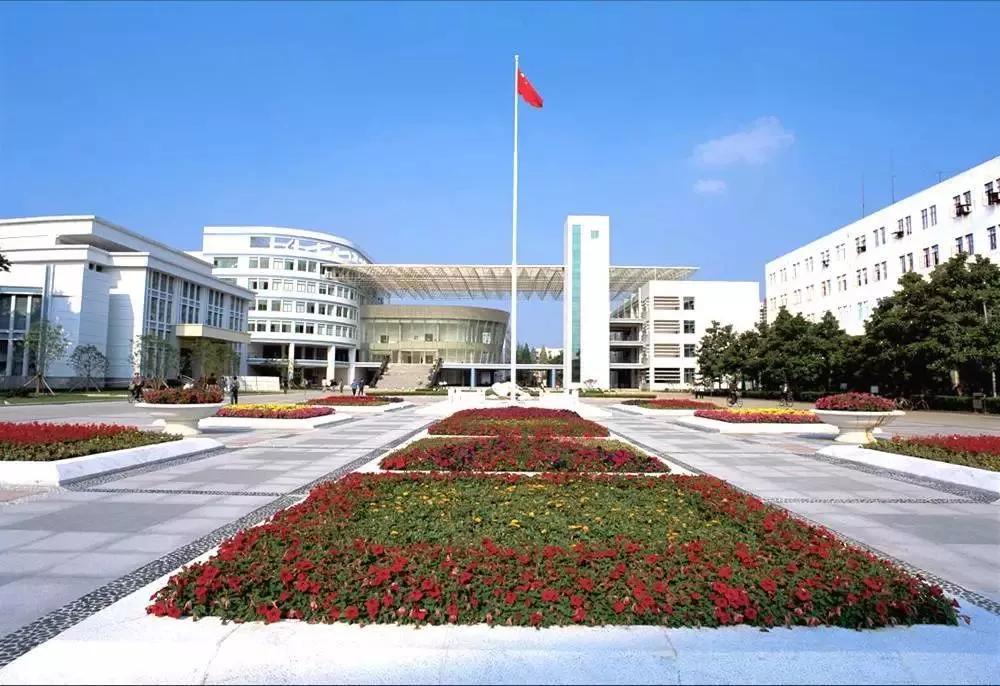 南京财经大学红山学院长什么样,南京财经大学红山学院院系数量