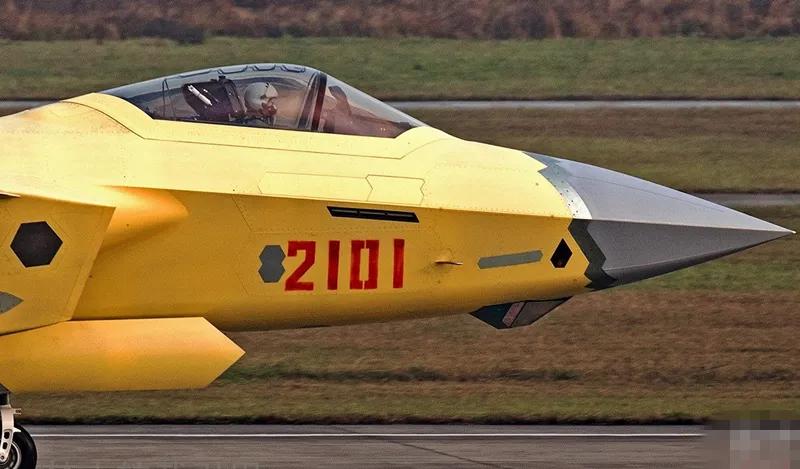 歼20展现我国强大防空能力,歼20对地攻击