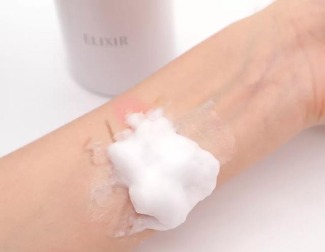 如何选择安全的洗面奶 (洗面奶该怎么选才好)