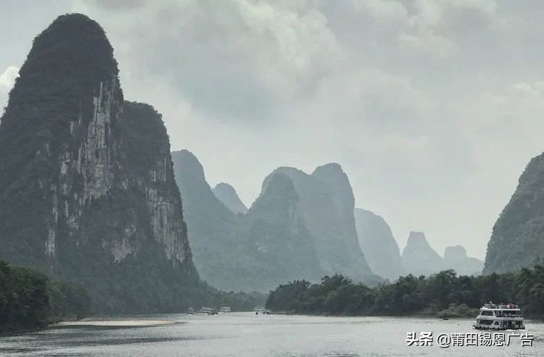 水深波浪静,人贵声音低