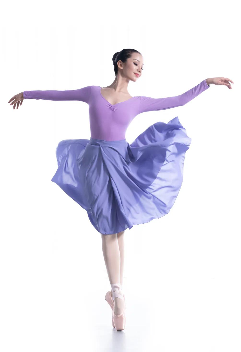 *疆新**“杨丽萍”古丽迪娅尔