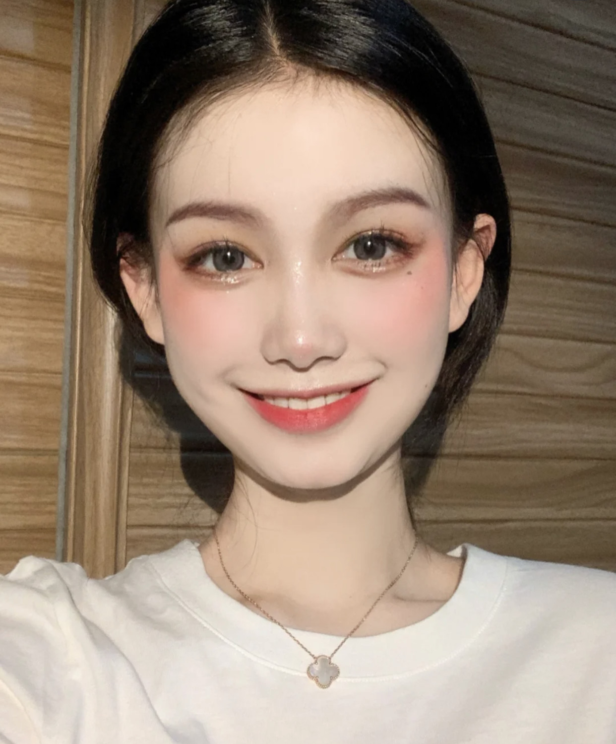 大牌冷门色号涂上惊为天人,一看就很贵的配色