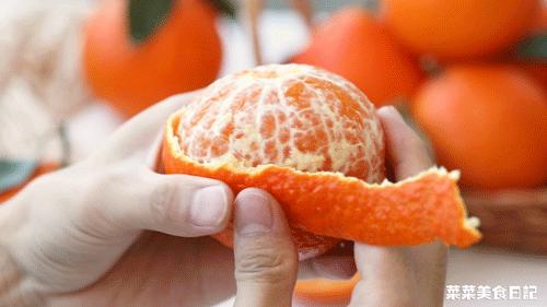 树上的草莓果冻,泰国水果树上结的果冻