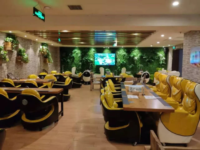 电竞的线下社交，从在网吧买一杯奶茶开始