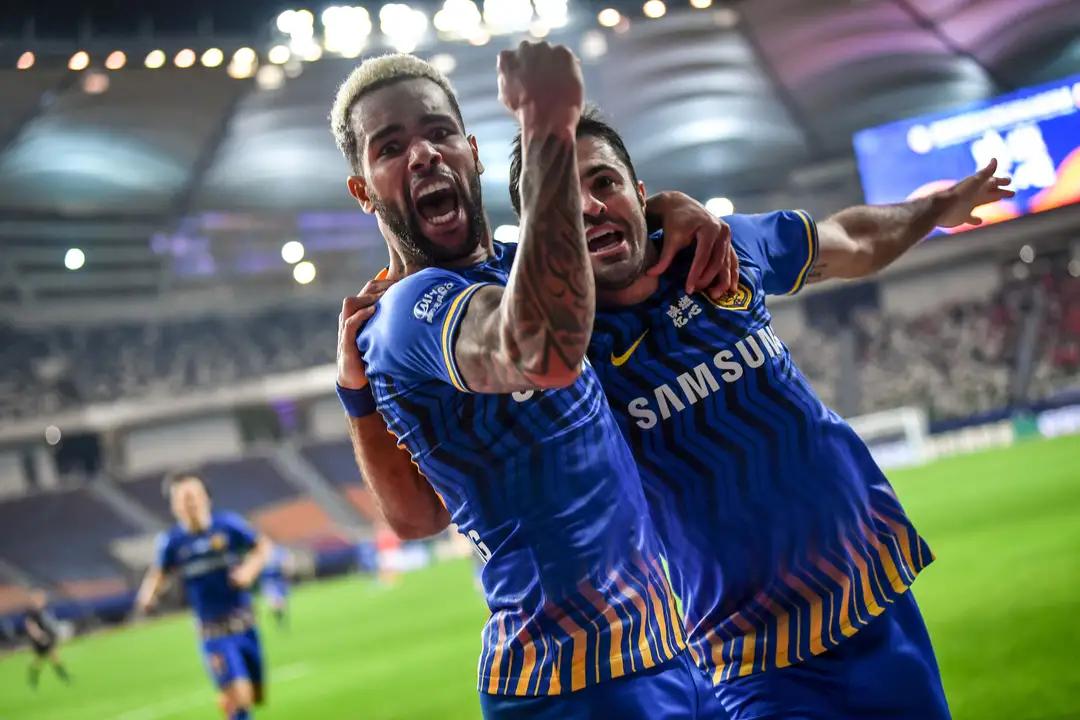 苏宁胜恒大首夺中超冠军视频,蓝色战魂勇狮称雄