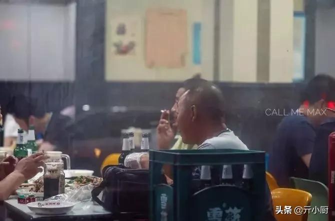 沈阳抻面鸡架视频,鸡架抻面