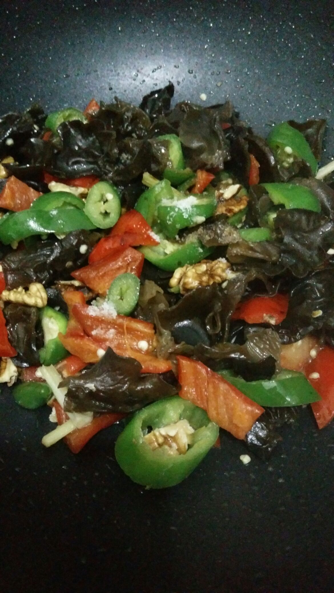 年轻白发吃什么调理最好,防脱发白发食谱