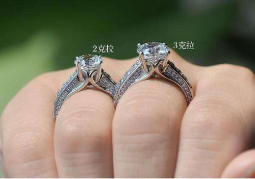 莫桑钻和锆石有什么区别,莫桑钻怎么比锆石要贵